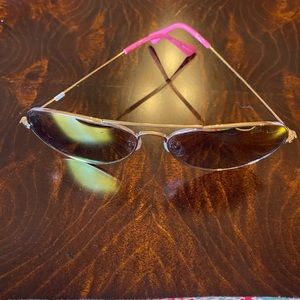 Lilly Pulitzer sunglasses and case